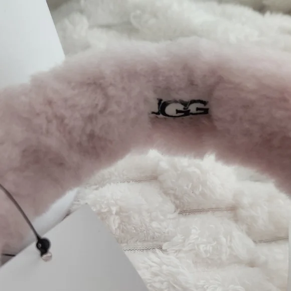 UGG Pink Blush Earmuffs - Picture 3 of 4